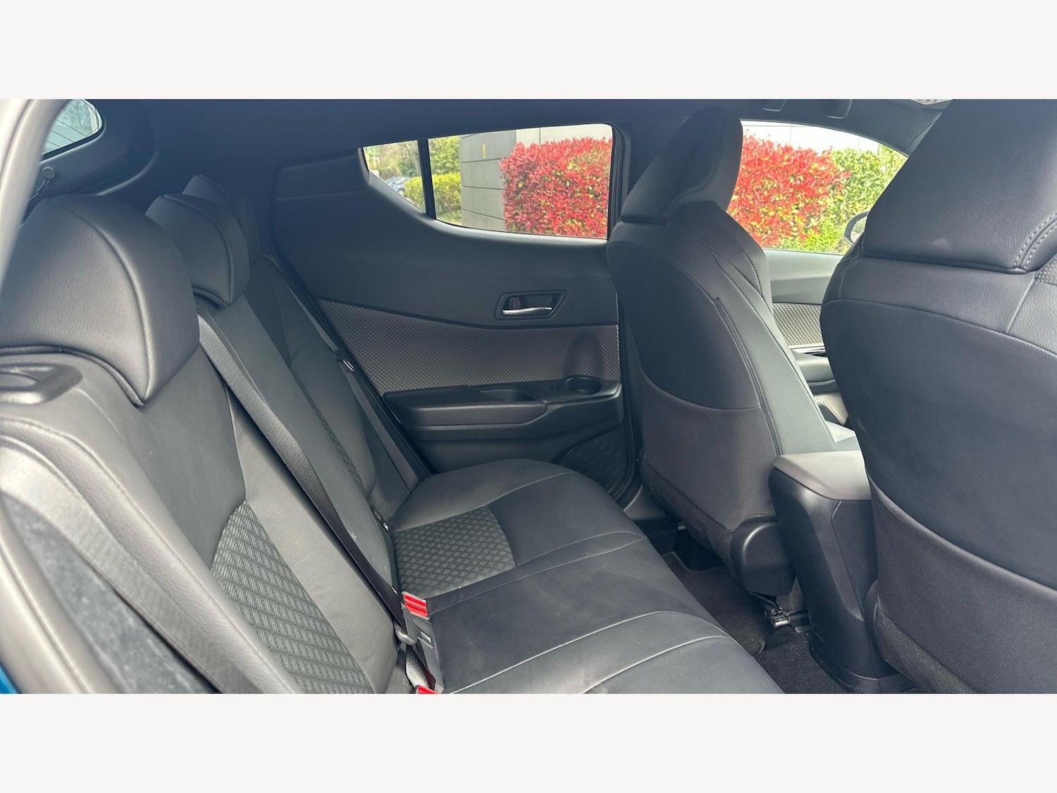 Used Toyota C-HR 2023 for sale - 78127296: Photo 14