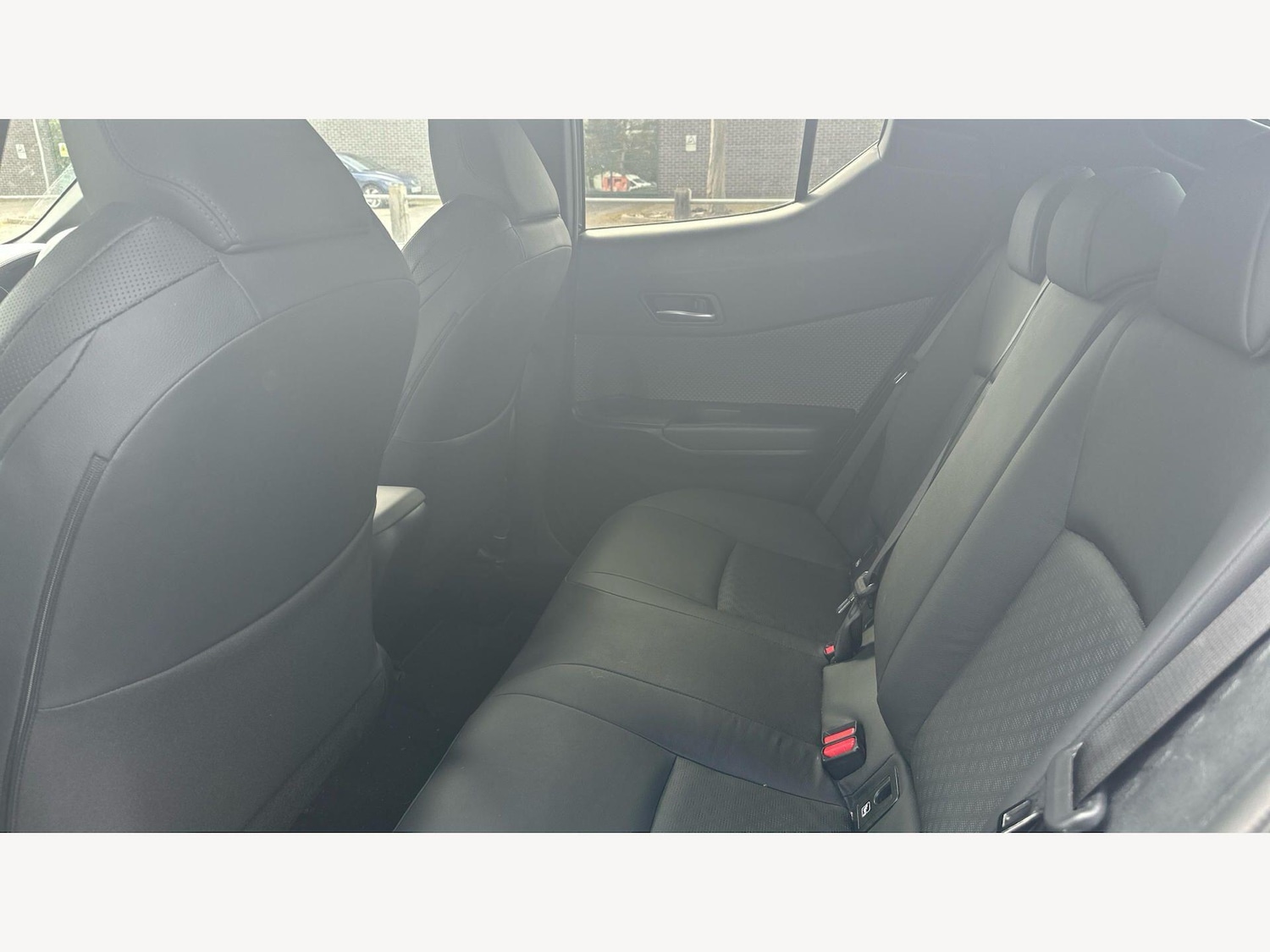 Used Toyota C-HR 2023 for sale - 78127296: Photo 15