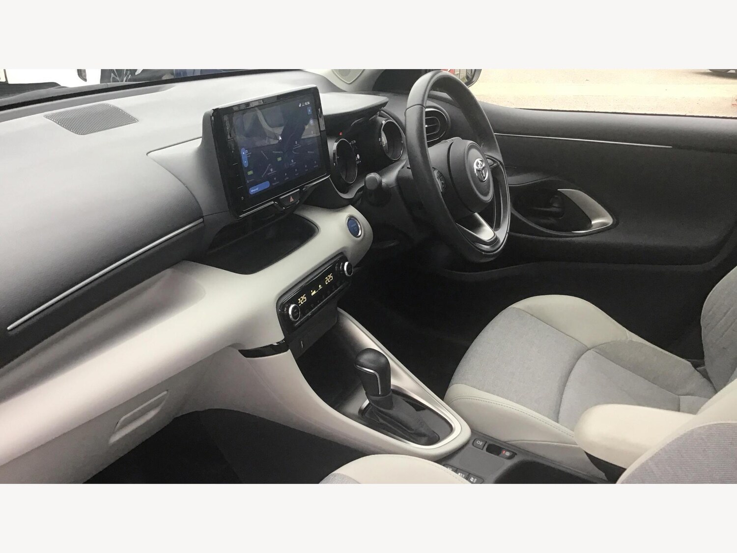 Used Toyota Yaris 2022 for sale - 76042809: Photo 12