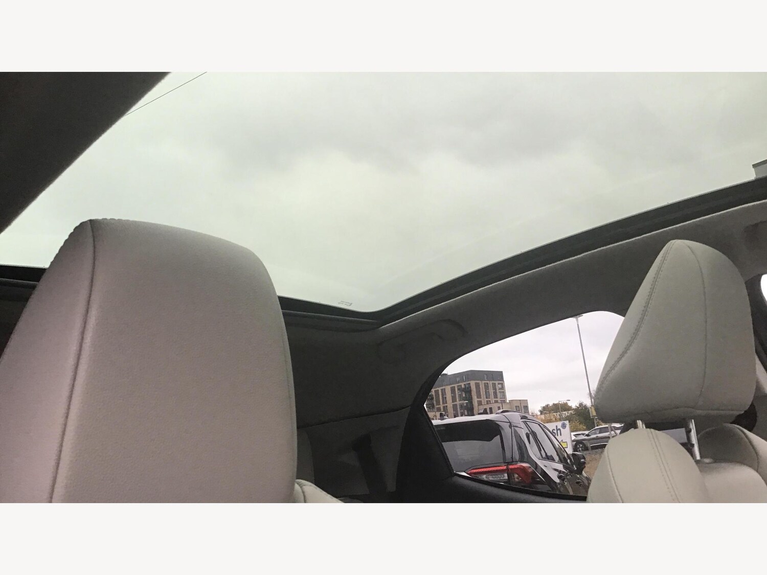 Used Toyota Yaris 2022 for sale - 76042809: Photo 24