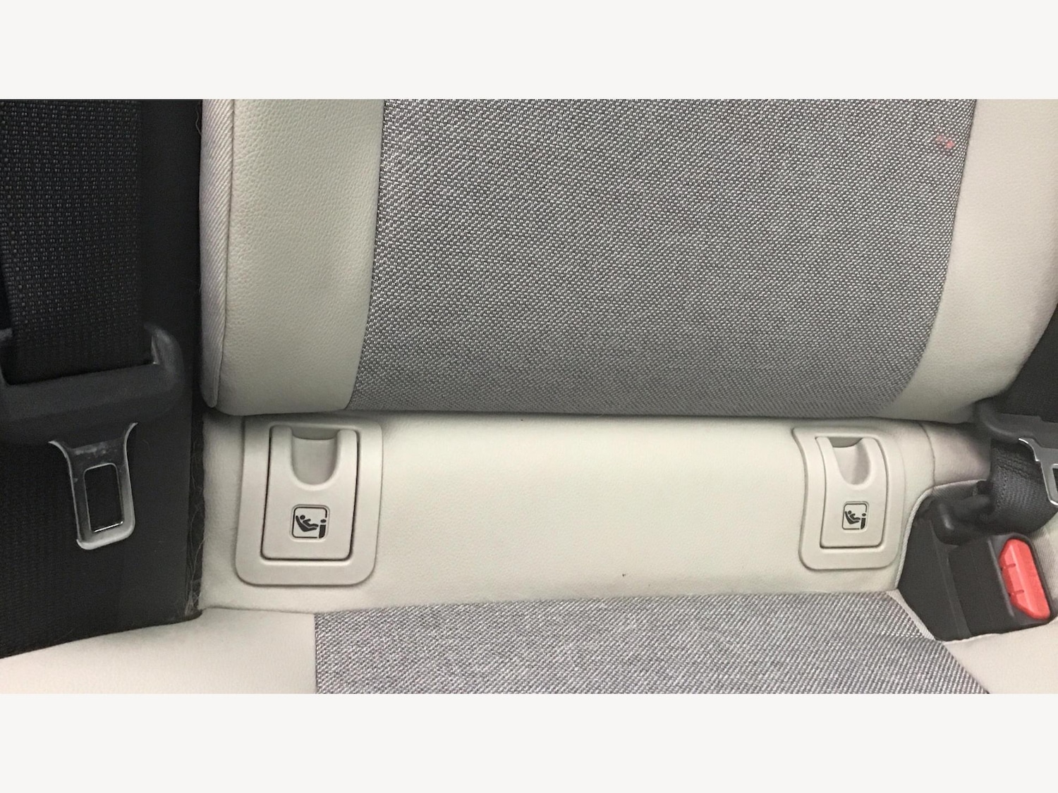 Used Toyota Yaris 2022 for sale - 76042809: Photo 31