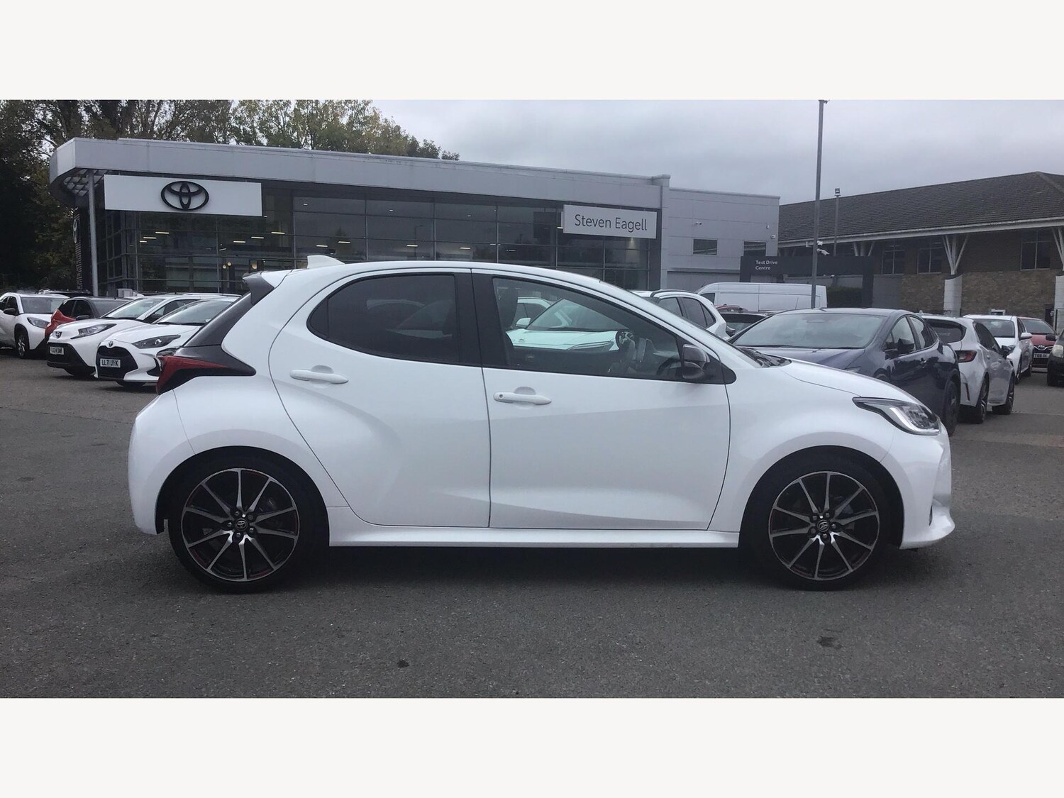 Used Toyota Yaris 2023 for sale - 76752525: Photo 18