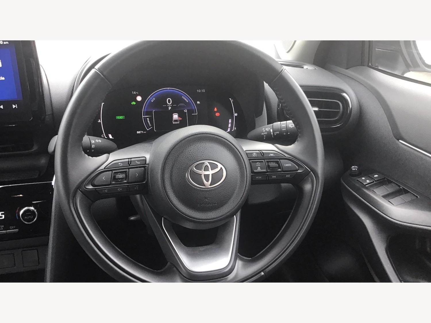 Used Toyota Yaris Cross 2024 for sale - 76849673: Photo 10