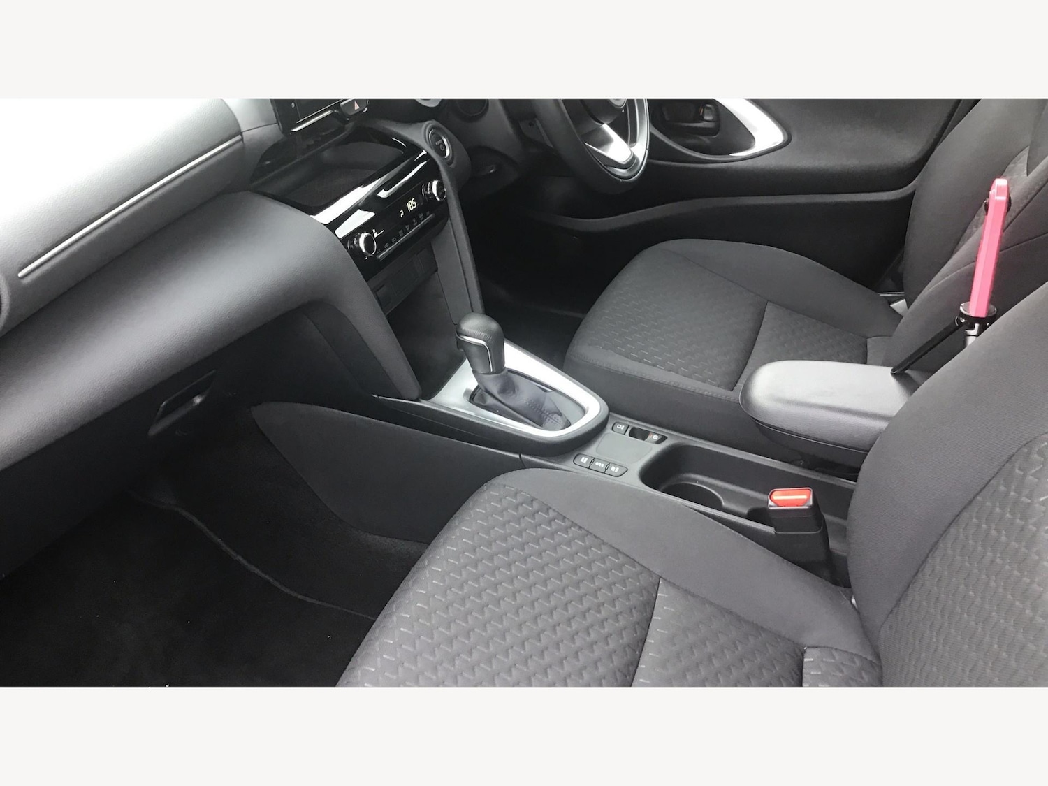 Used Toyota Yaris Cross 2024 for sale - 76849673: Photo 12