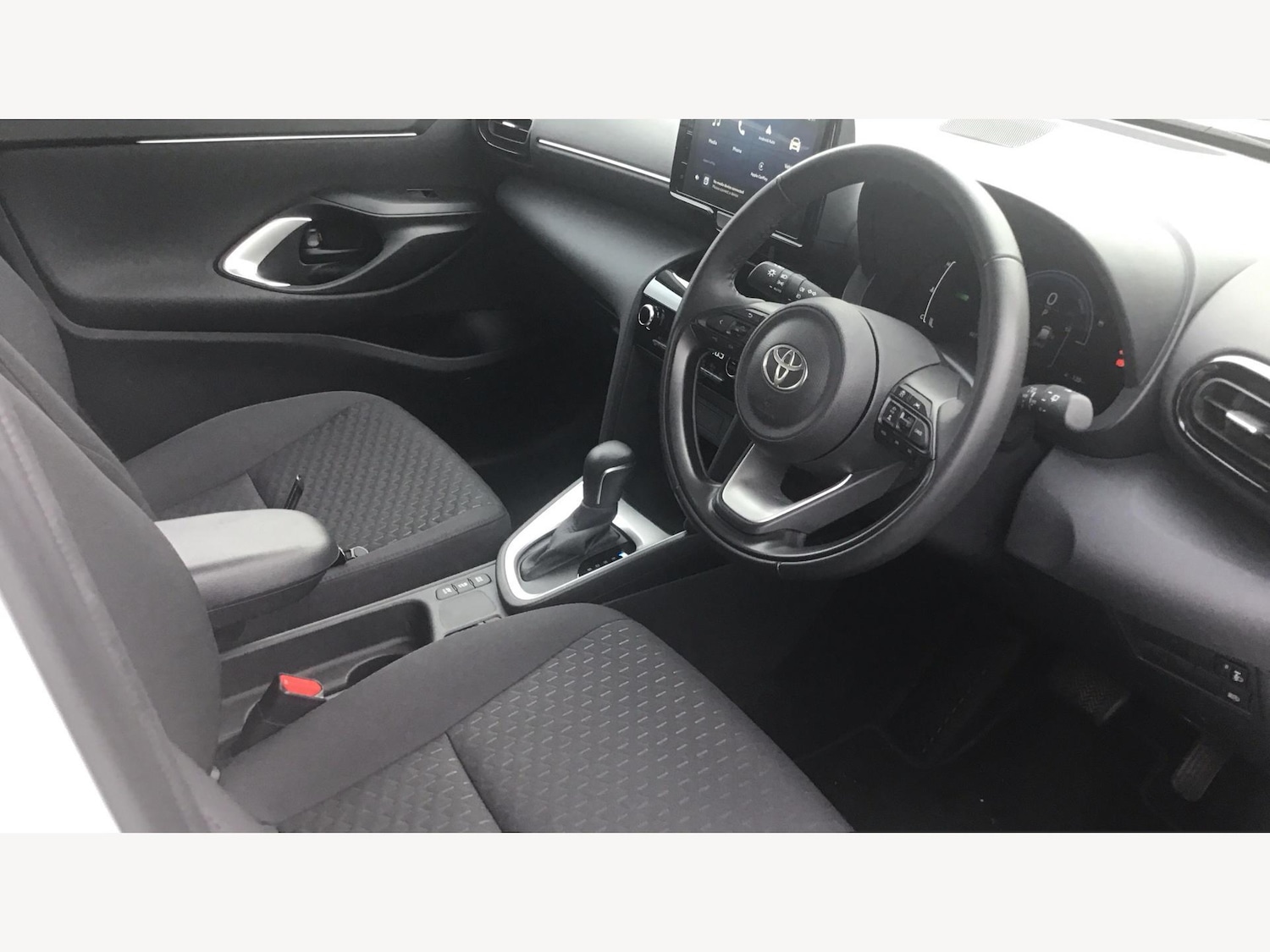 Used Toyota Yaris Cross 2024 for sale - 76849673: Photo 13