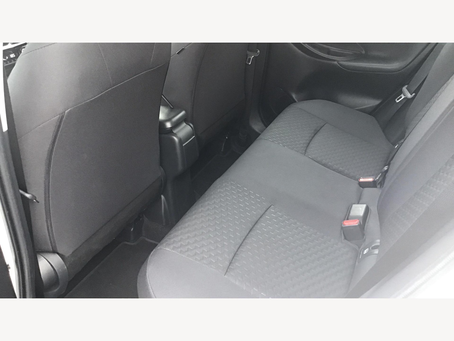 Used Toyota Yaris Cross 2024 for sale - 76849673: Photo 15