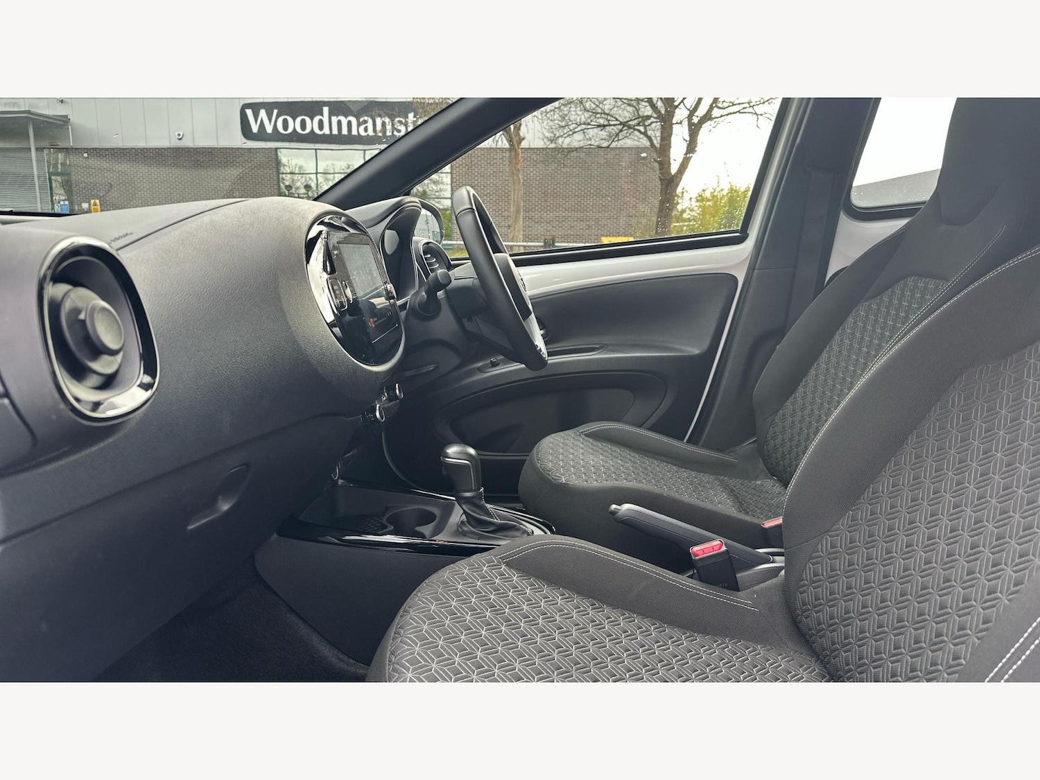 Used Toyota Aygo X 2025 for sale - 77242622: Photo 12