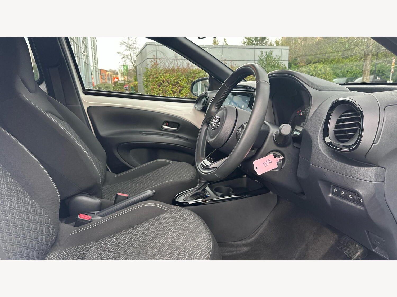 Used Toyota Aygo X 2025 for sale - 77242622: Photo 13