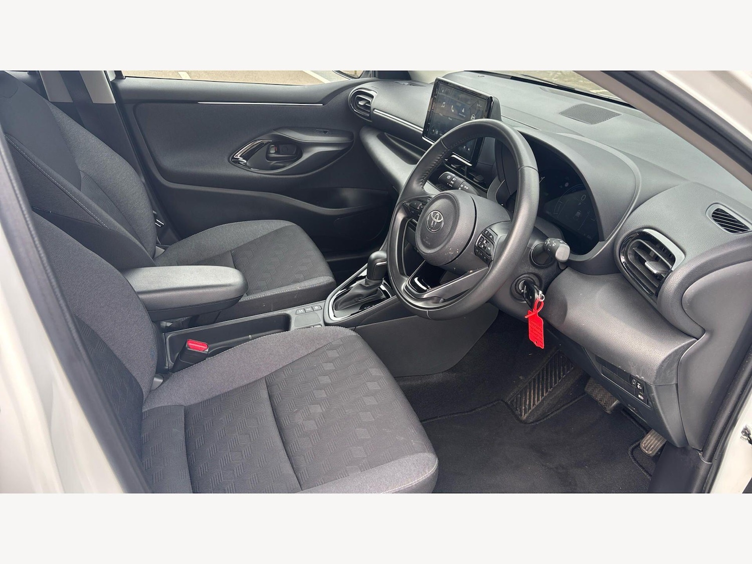 Used Toyota Yaris 2024 for sale - 78204149: Photo 14