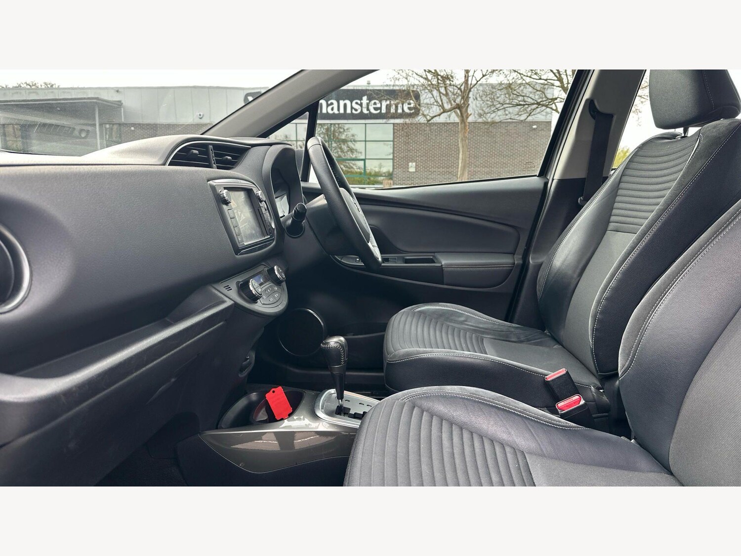 Used Toyota Yaris for sale - 77908721: Photo 12