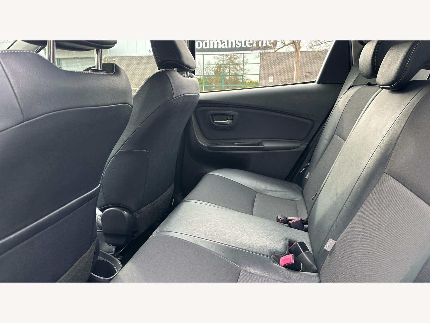 Used Toyota Yaris for sale - 77908721: Photo 15