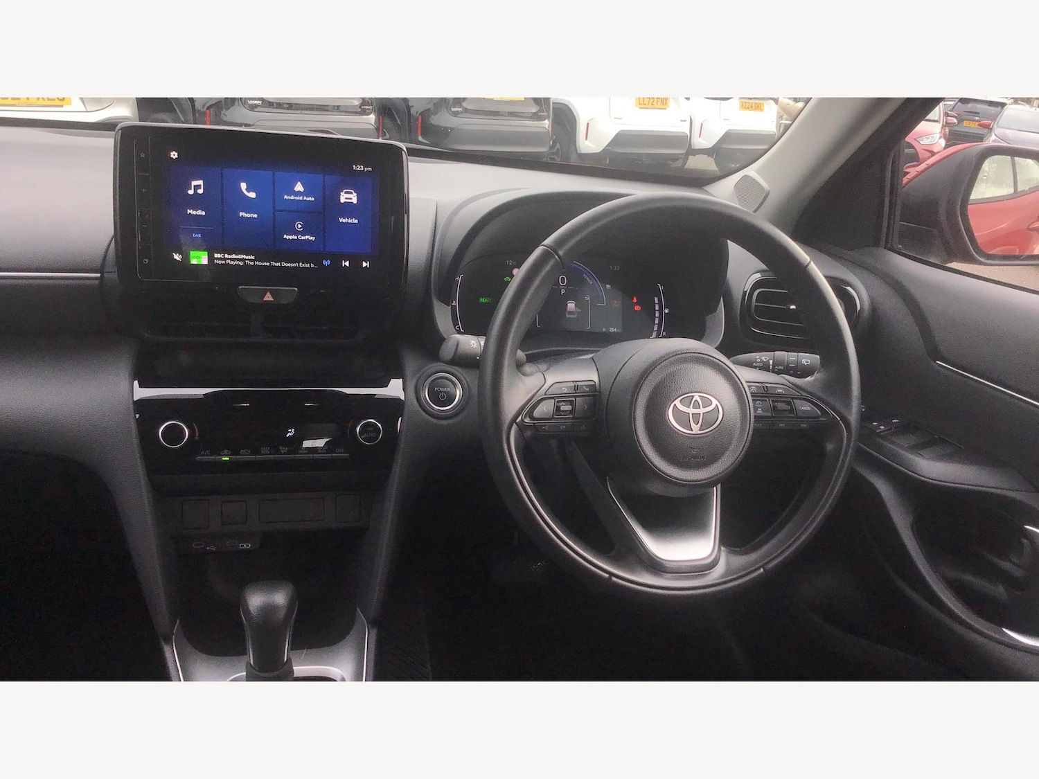 Used Toyota Yaris Cross 2024 for sale - 77190454: Photo 8