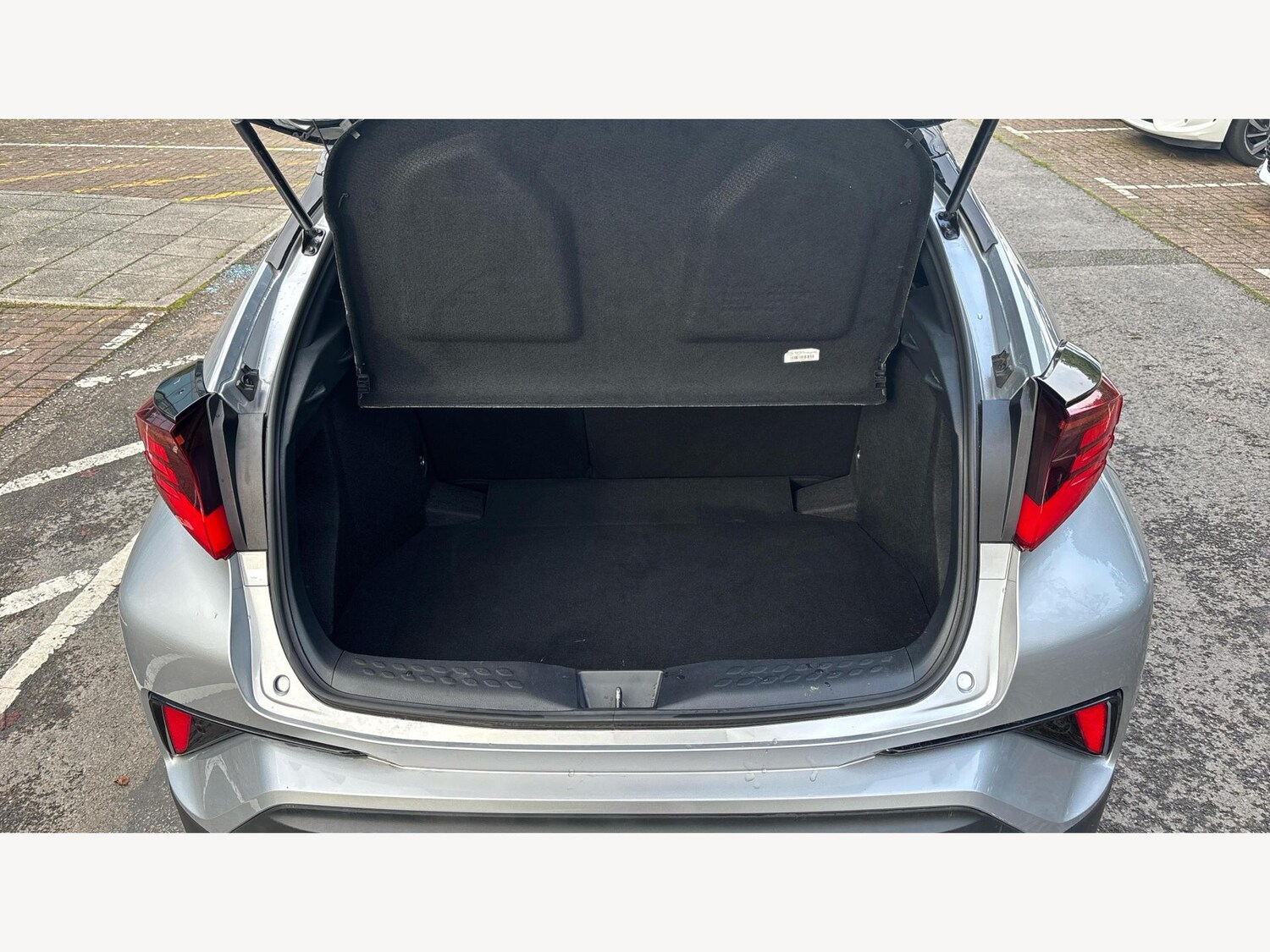 Used Toyota C-HR 2023 for sale - 77191959: Photo 16