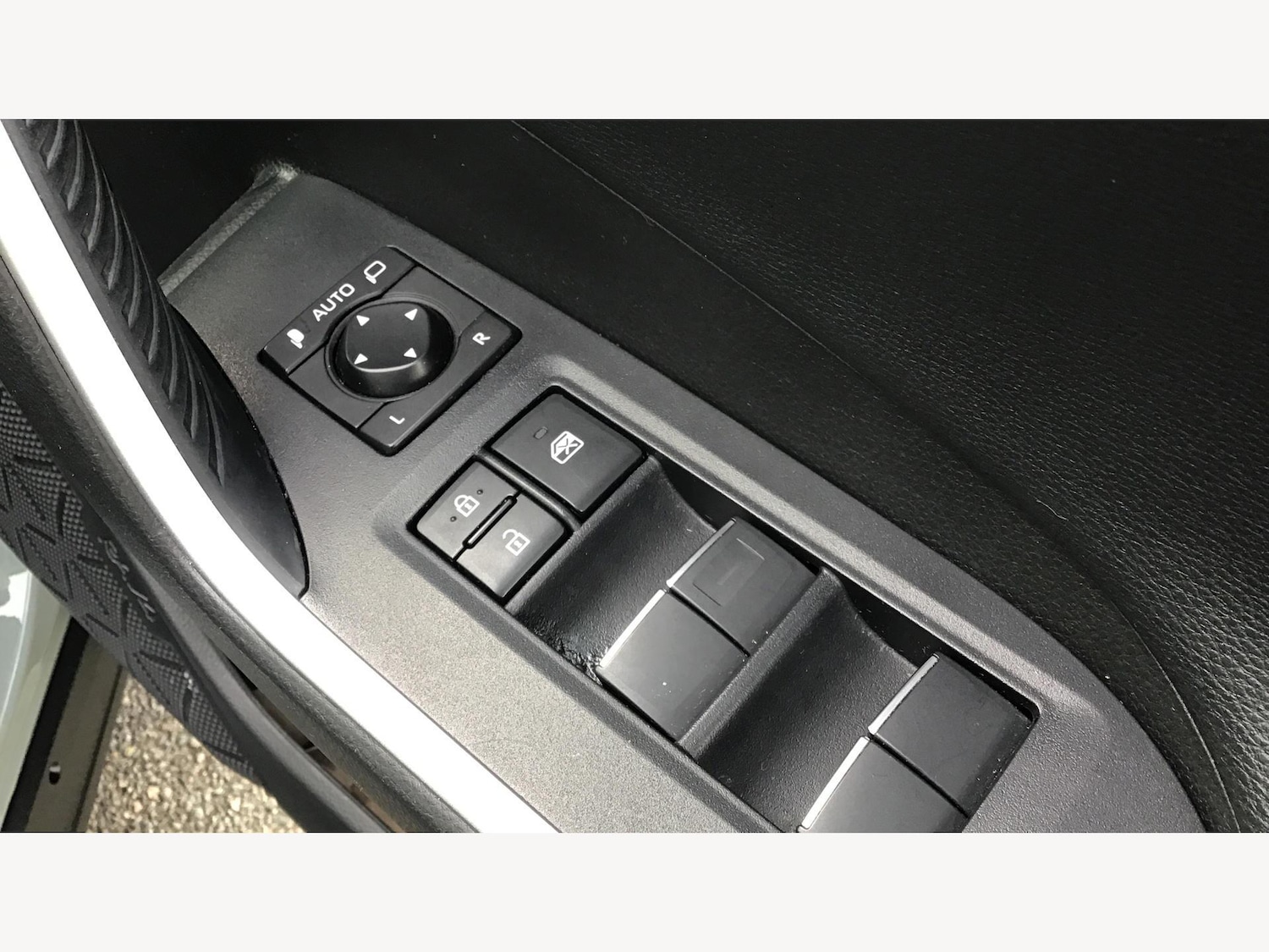 Used Toyota RAV4 2021 for sale - 76360651: Photo 24