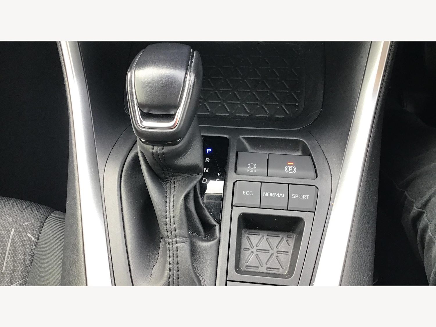 Used Toyota RAV4 2021 for sale - 76360651: Photo 26