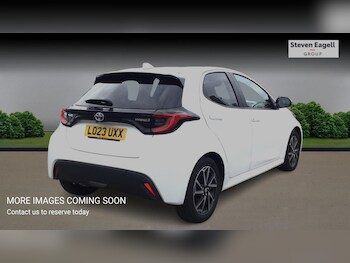 Used Toyota Yaris 2023 for sale - 77279821: Photo