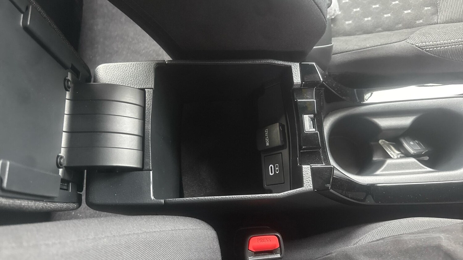 Used Toyota Corolla 2024 for sale - 77214848: Photo 32