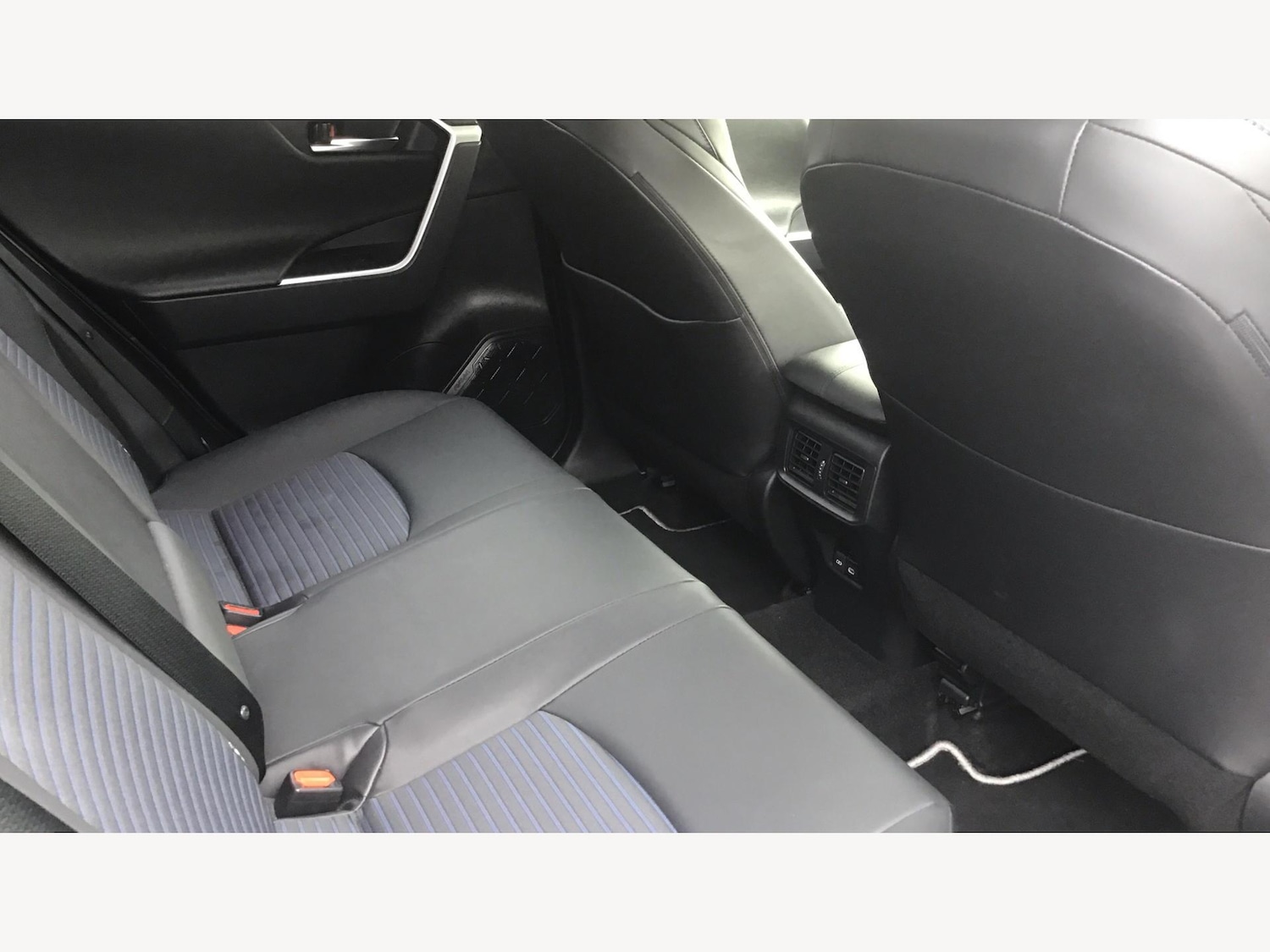 Used Toyota RAV4 2023 for sale - 76389386: Photo 14