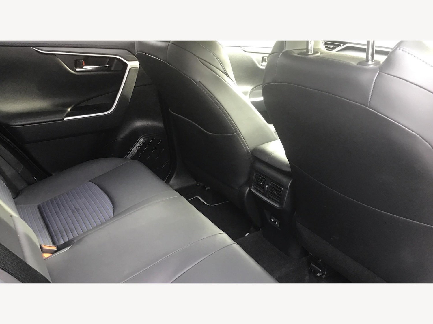 Used Toyota RAV4 2023 for sale - 76389386: Photo 15