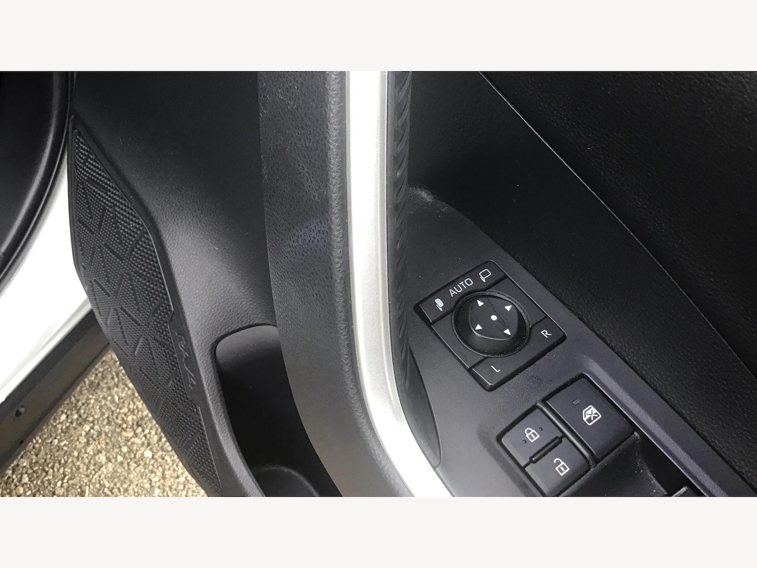 Used Toyota RAV4 2023 for sale - 76389386: Photo 28