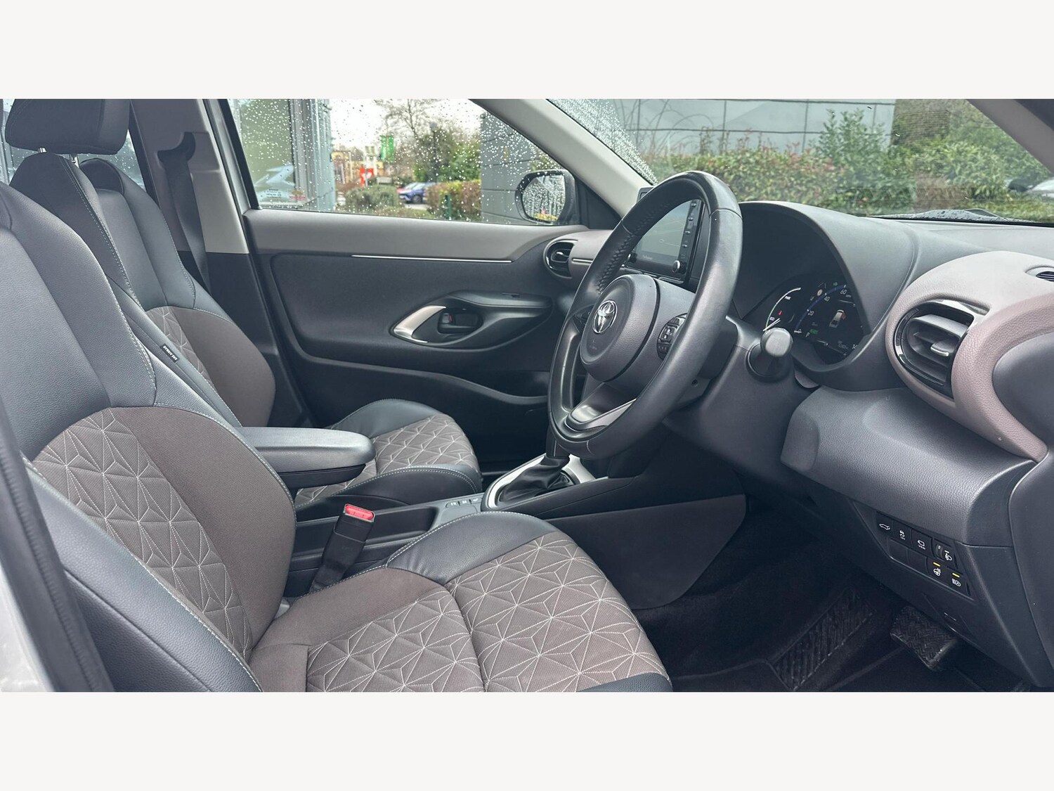 Used Toyota Yaris Cross 2023 for sale - 77351488: Photo 13