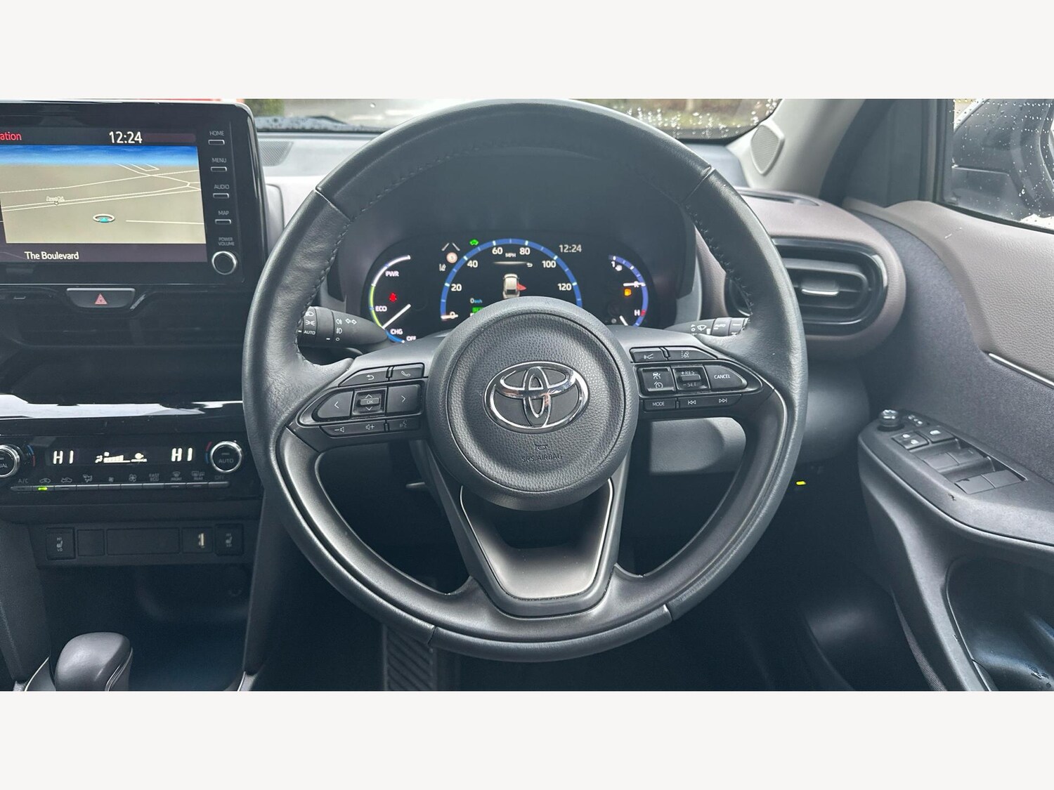 Used Toyota Yaris Cross 2023 for sale - 77351488: Photo 8
