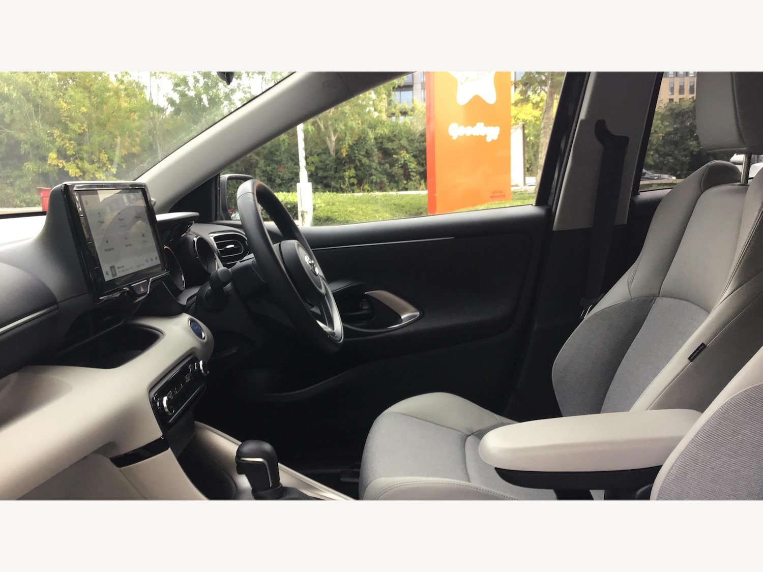 Used Toyota Yaris 2023 for sale - 76965202: Photo 12