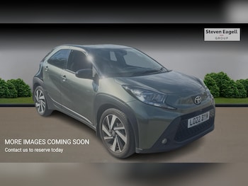 2022 (22) - 1.0 VVT-i Edge 5dr Auto
