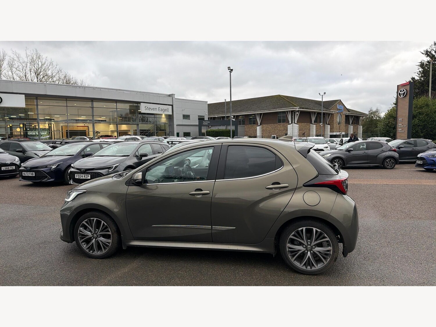 Used Toyota Yaris for sale - 76728941: Photo 19