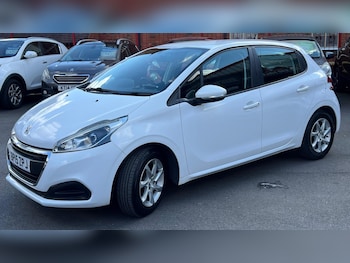 Used Peugeot 208 2015 for sale - 78517472: Photo