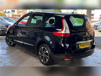 Used Renault Grand Scenic 2015 for sale - 78601891: Photo