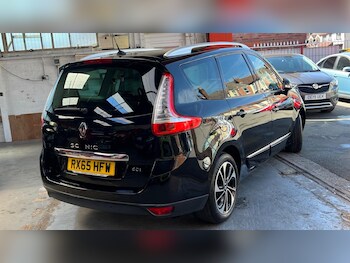 Used Renault Grand Scenic 2015 for sale - 78601891: Photo