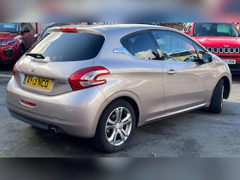 Used Peugeot 208 2013 for sale - 78461515: Photo