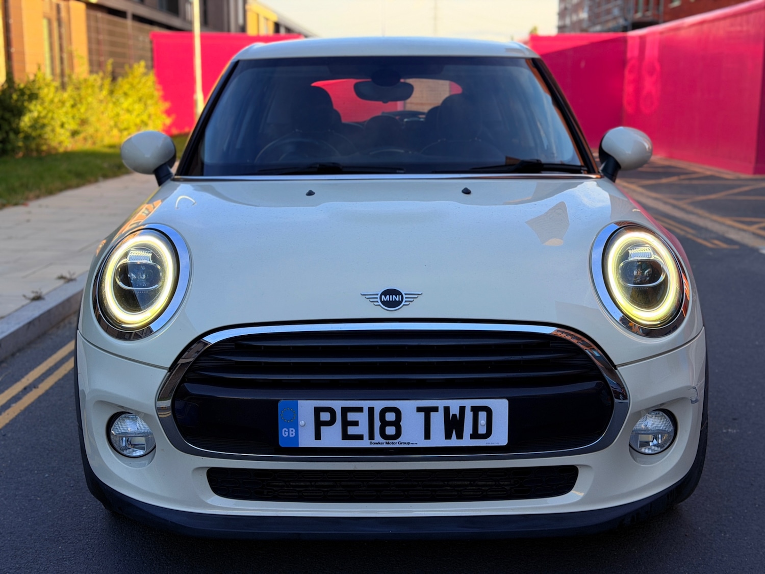 Used MINI Hatch 2018 for sale - 76067518: Photo 2