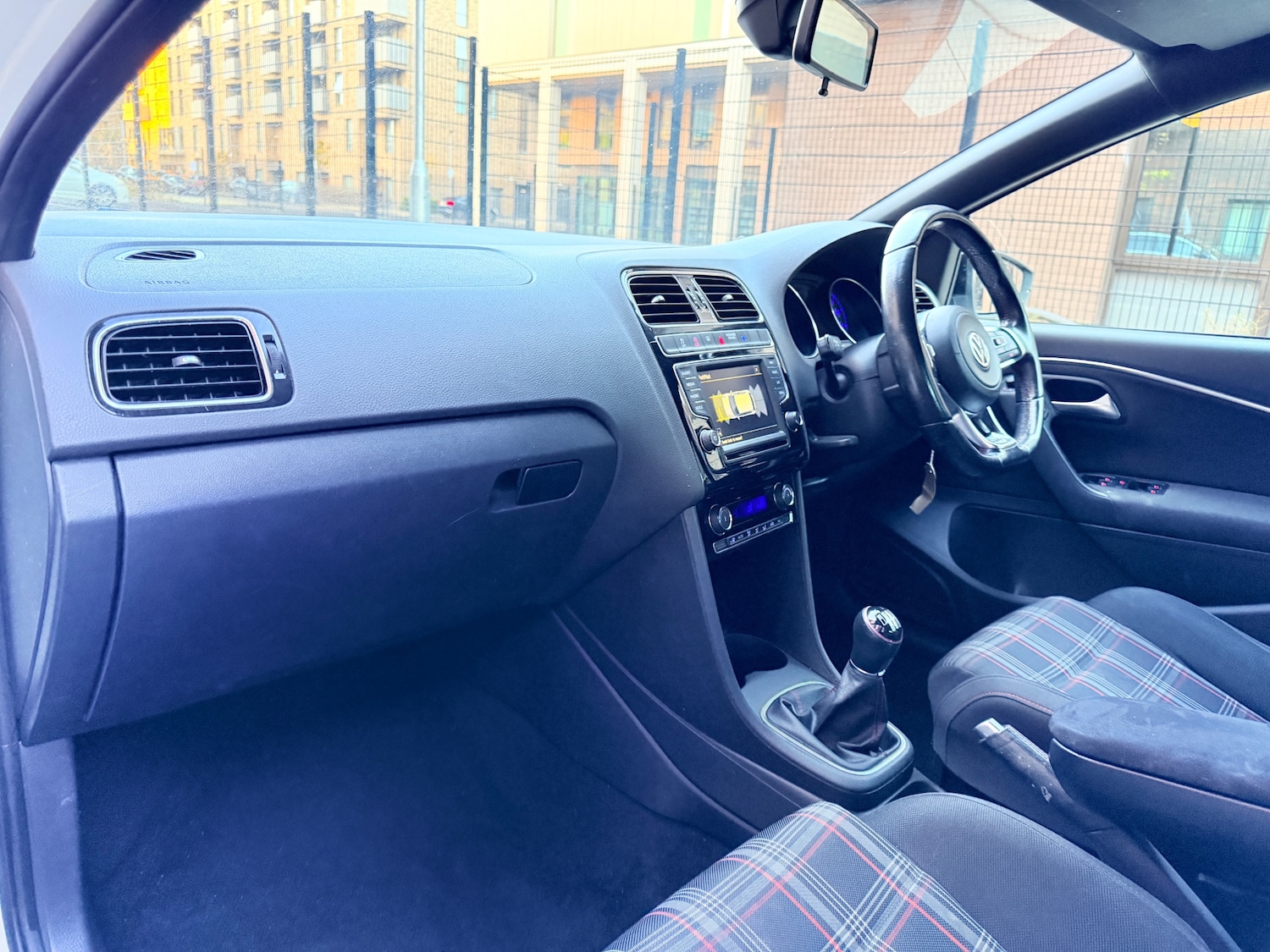 Used Volkswagen Polo 2016 for sale - 76372171: Photo 12
