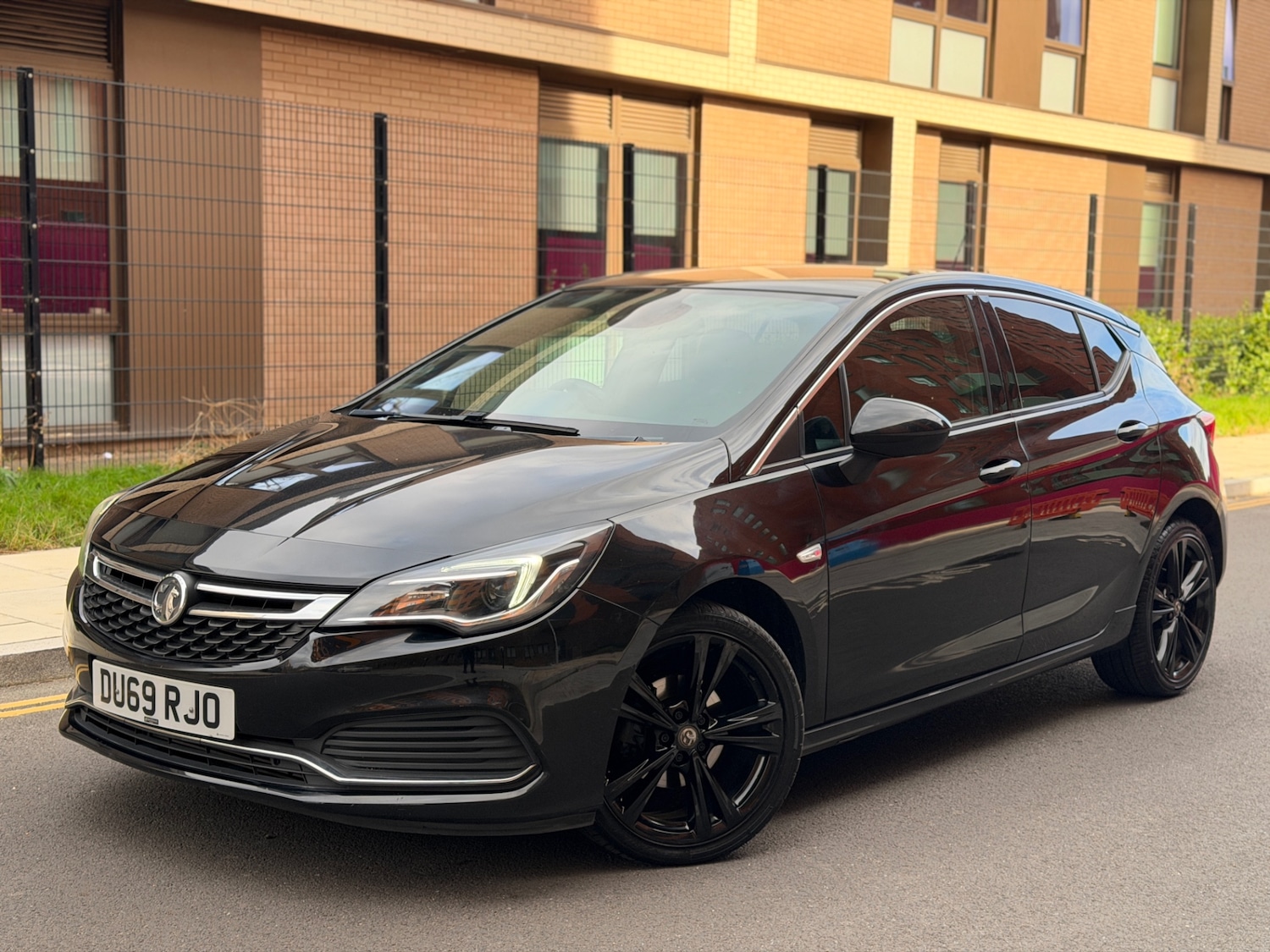 Used Vauxhall Astra 2019 for sale - 76198605: Photo 1