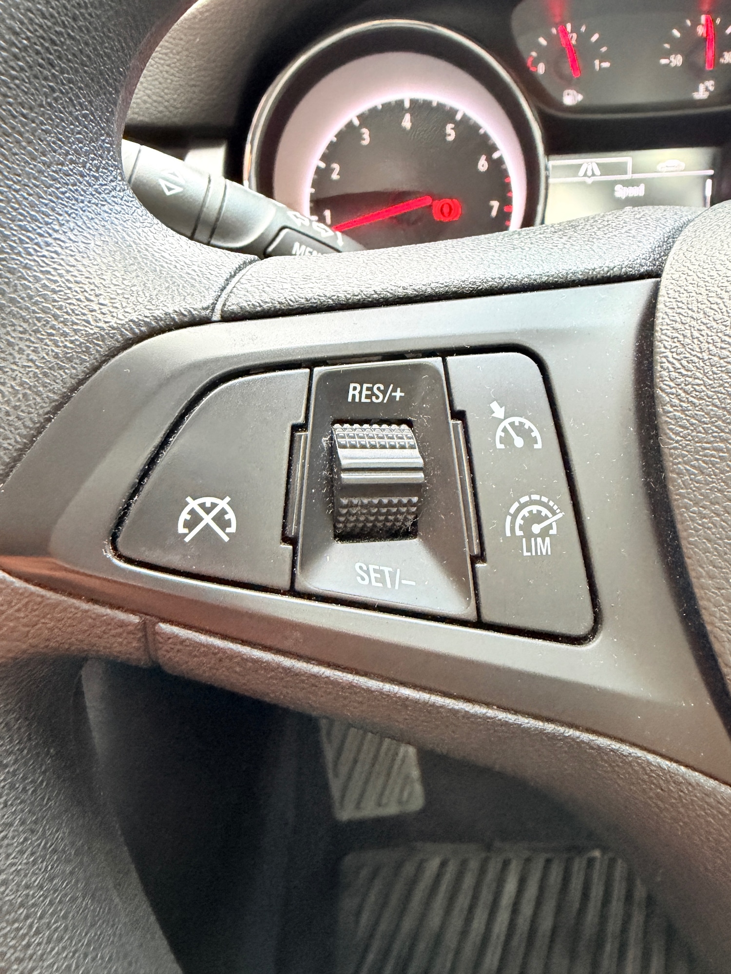 Used Vauxhall Astra 2018 for sale - 76372169: Photo 18