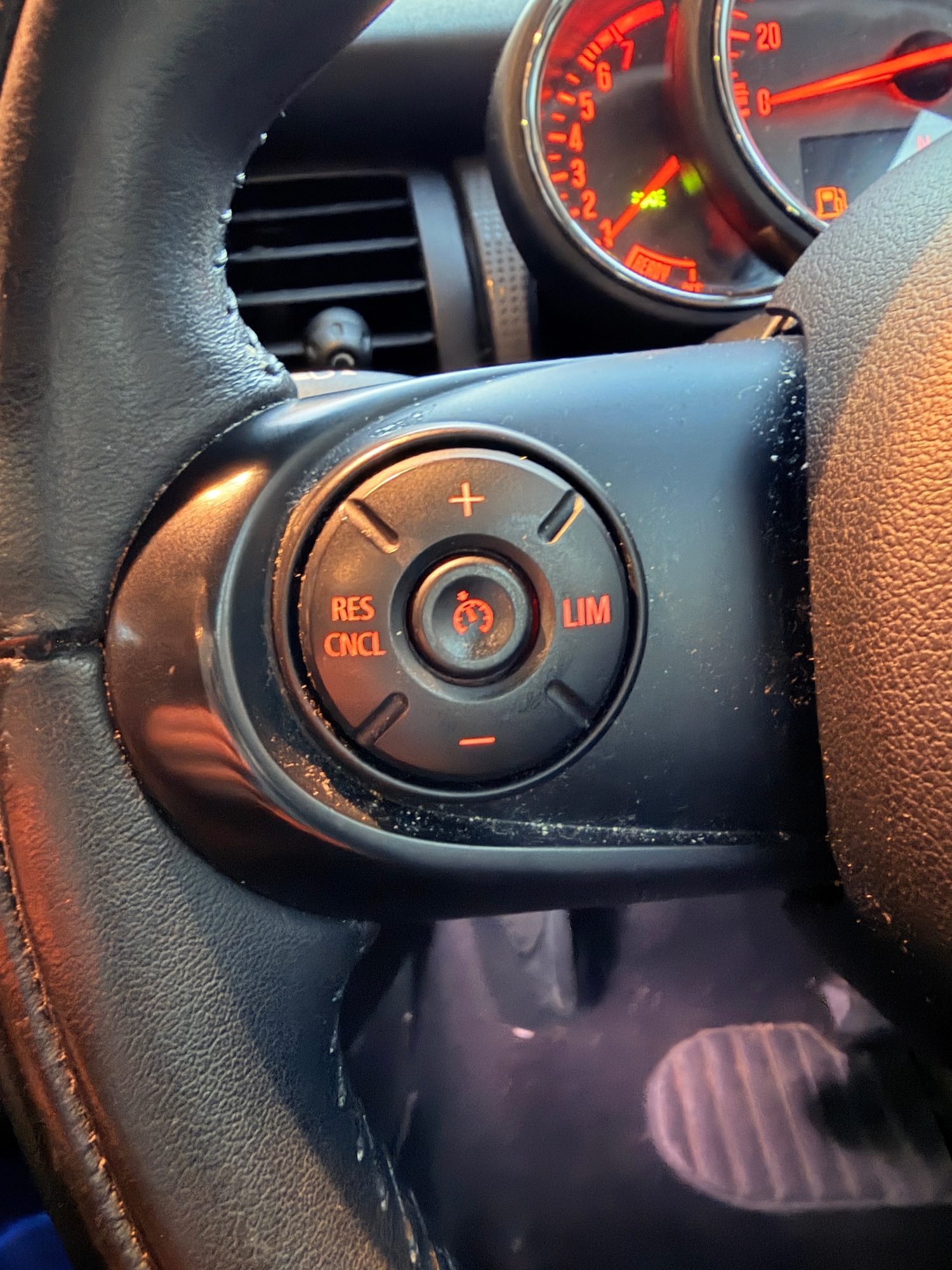 Used MINI Hatch 2015 for sale - 76473940: Photo 19