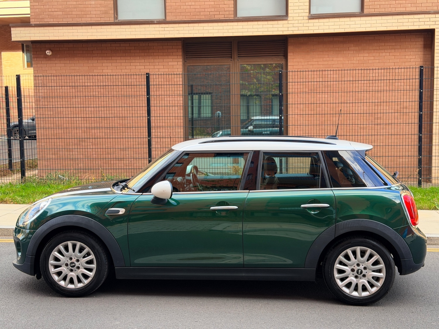 Used MINI Hatch 2015 for sale - 76198613: Photo 7