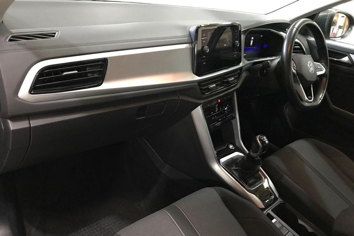 Used Volkswagen T-Roc 2022 for sale - 77542271: Photo 2