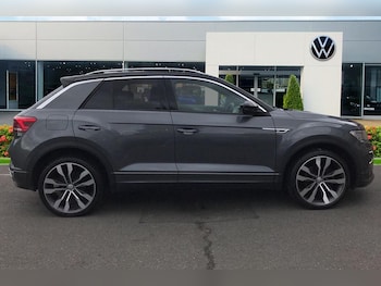 Used Volkswagen T-Roc 2019 for sale - 76796961: Photo