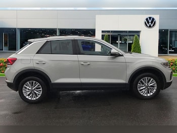 Used Volkswagen T-Roc 2022 for sale - 77413653: Photo