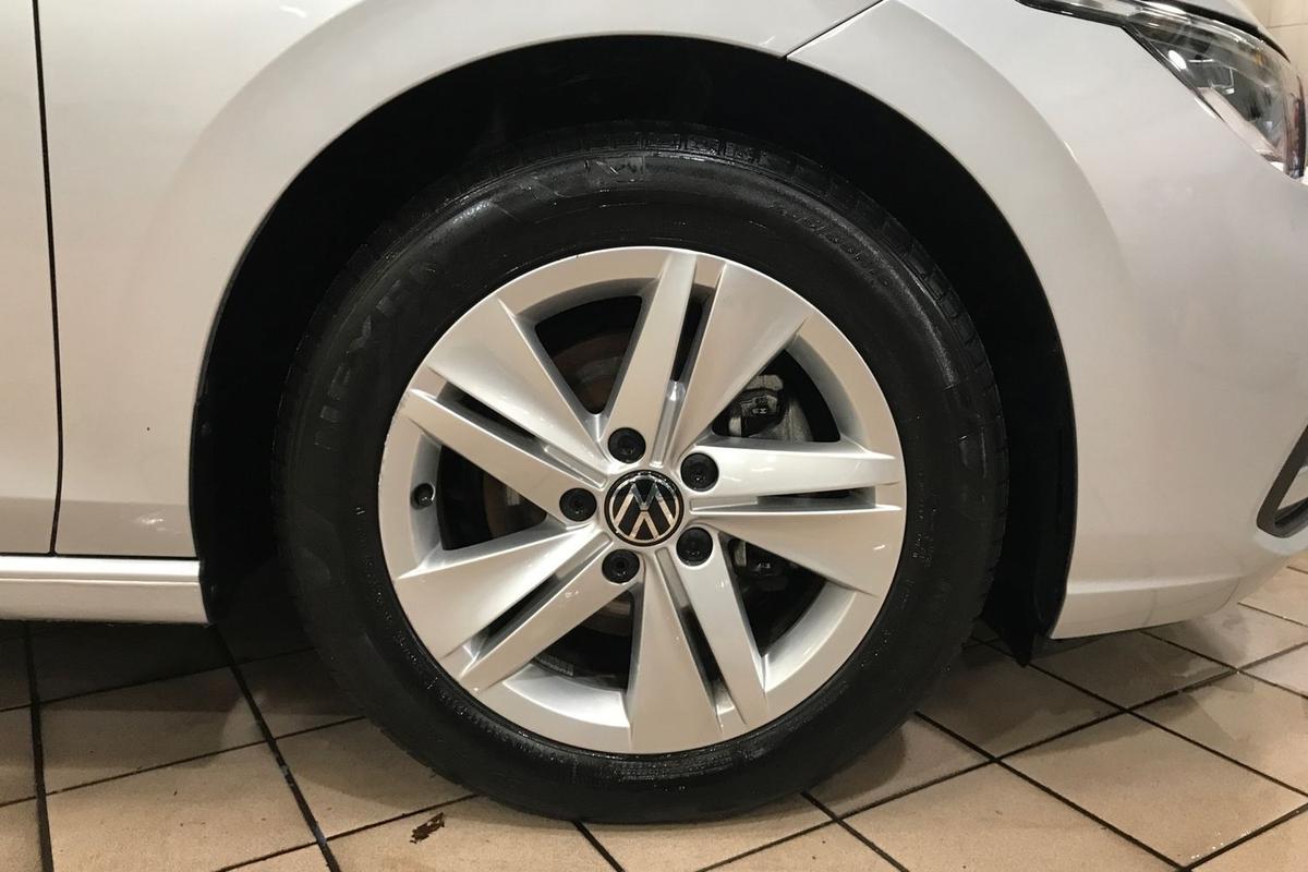 Used Volkswagen Golf 2023 for sale - 76676077: Photo 5