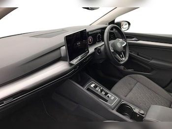 Used Volkswagen Golf 2025 for sale - 76678952: Photo