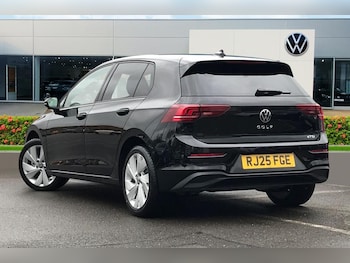 Used Volkswagen Golf 2025 for sale - 76678952: Photo