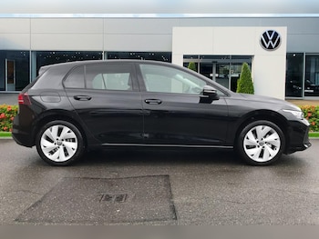 Used Volkswagen Golf 2025 for sale - 76678952: Photo