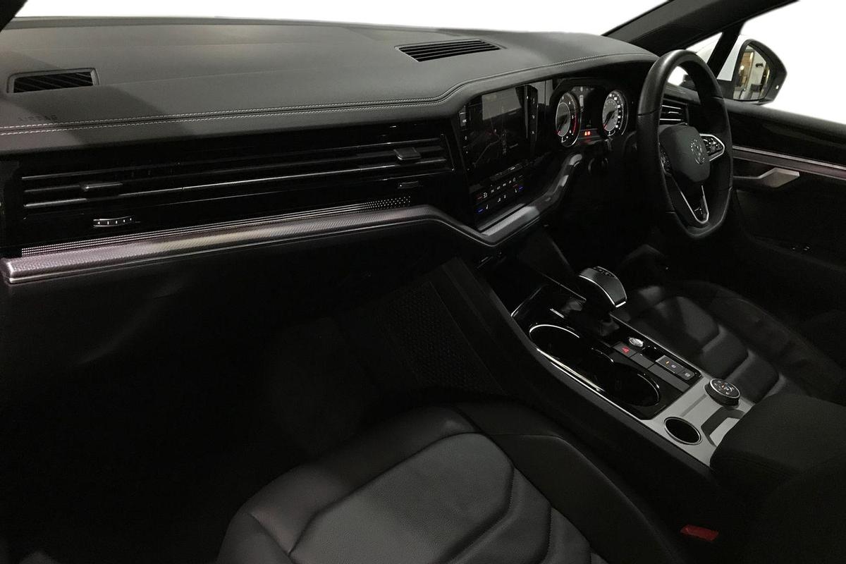 Used Volkswagen Touareg 2022 for sale - 77413720: Photo 2