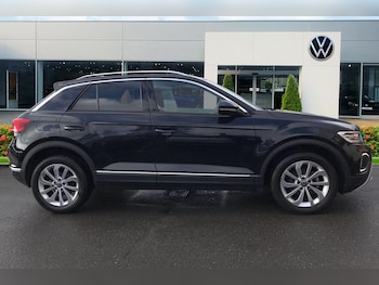 Used Volkswagen T-Roc 2022 for sale - 77413652: Photo