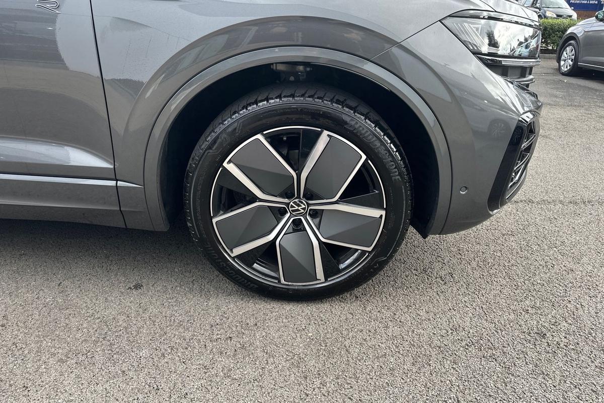 Used Volkswagen Touareg 2025 for sale - 76680568: Photo 5