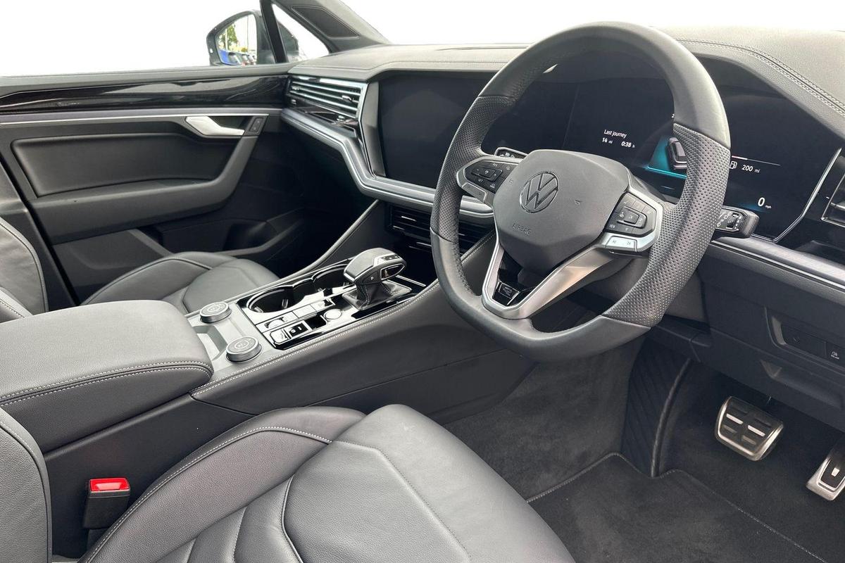 Used Volkswagen Touareg 2025 for sale - 76680568: Photo 6